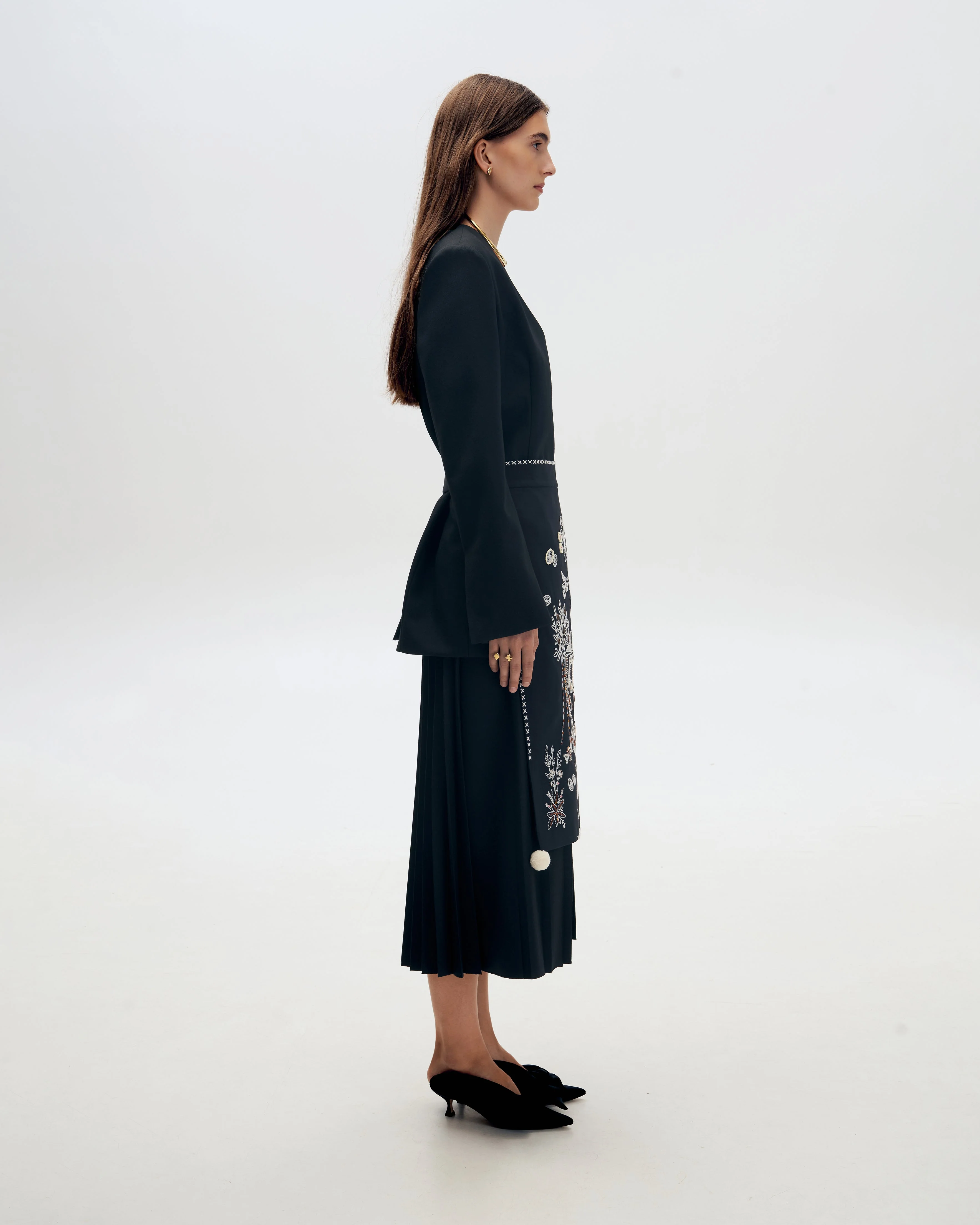 Dosvitky Apron - Image 3