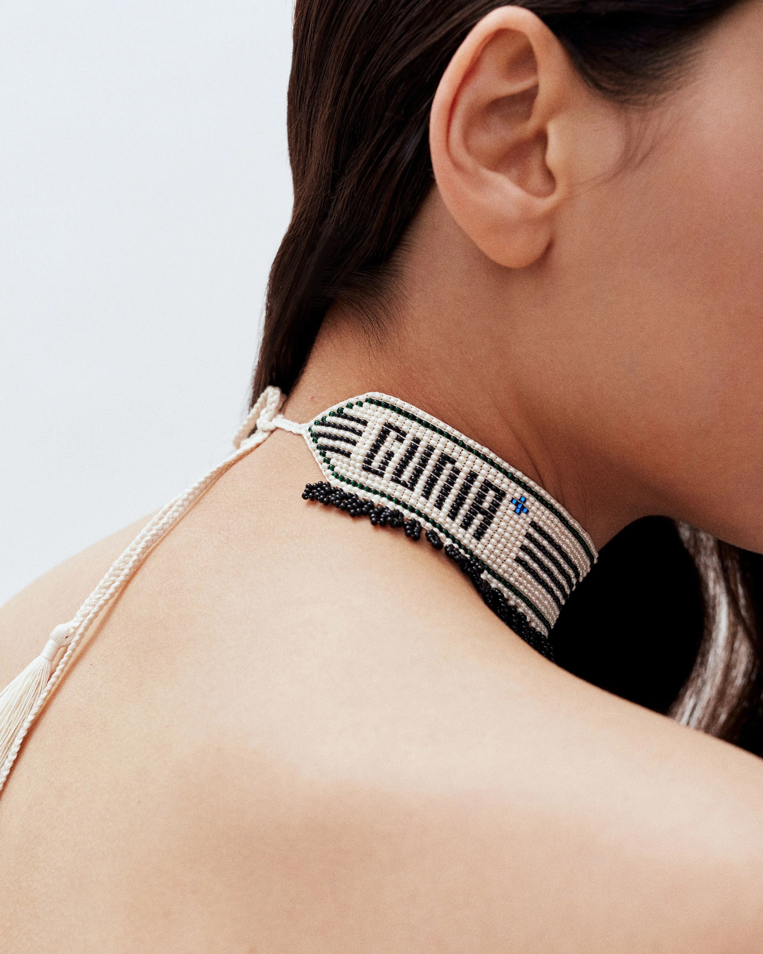 Gunia Beaded Herdan - Image 4