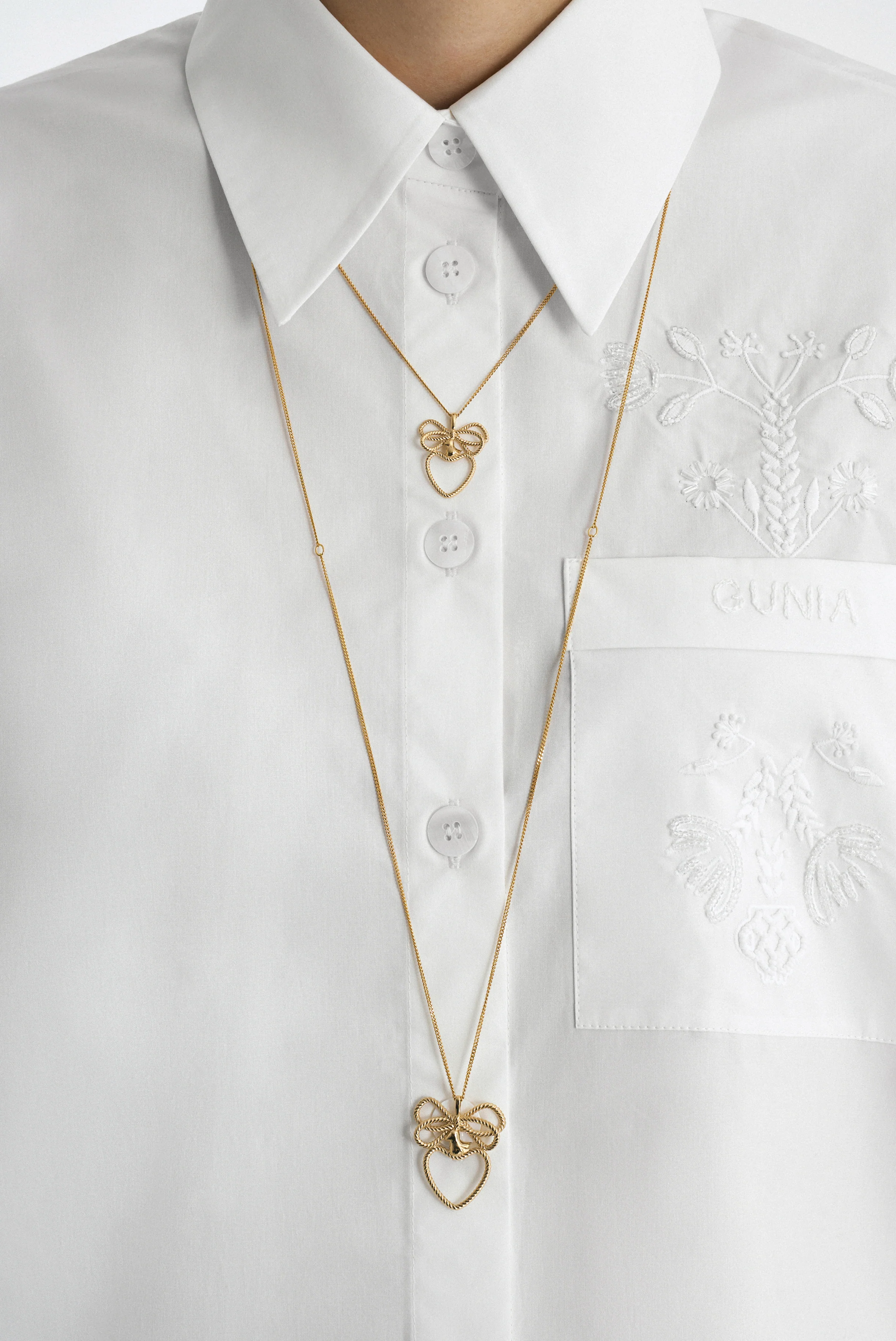 Gold-Plated Yahnusok Pendant large - Image 4