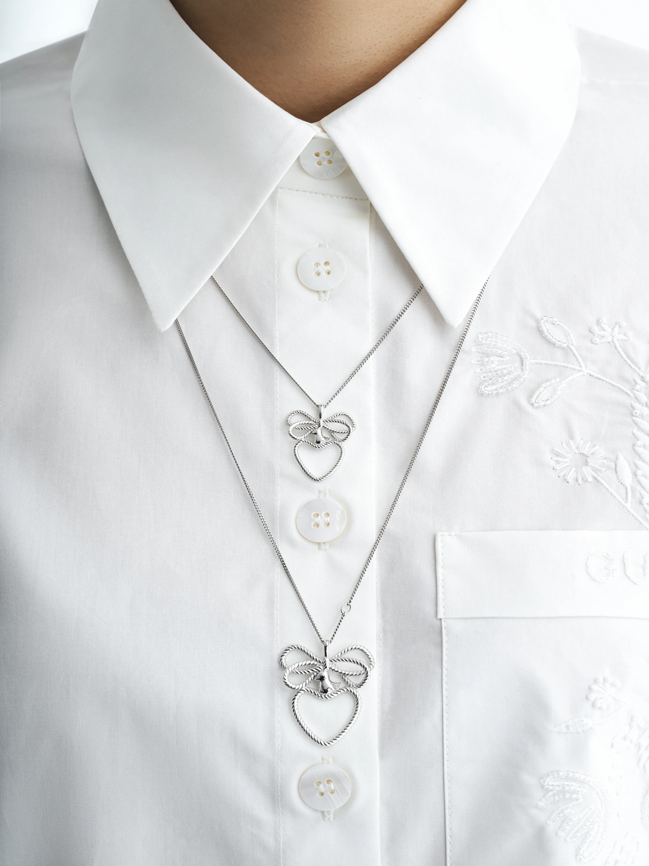 Rhodium-Plated Yahnusok Pendant small - Image 4