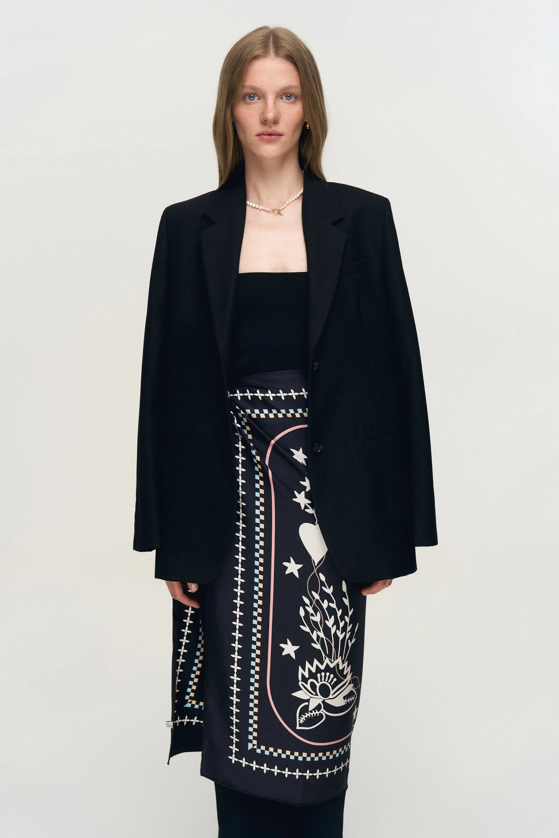 Lybid Silk Headscarf in Black - Image 3