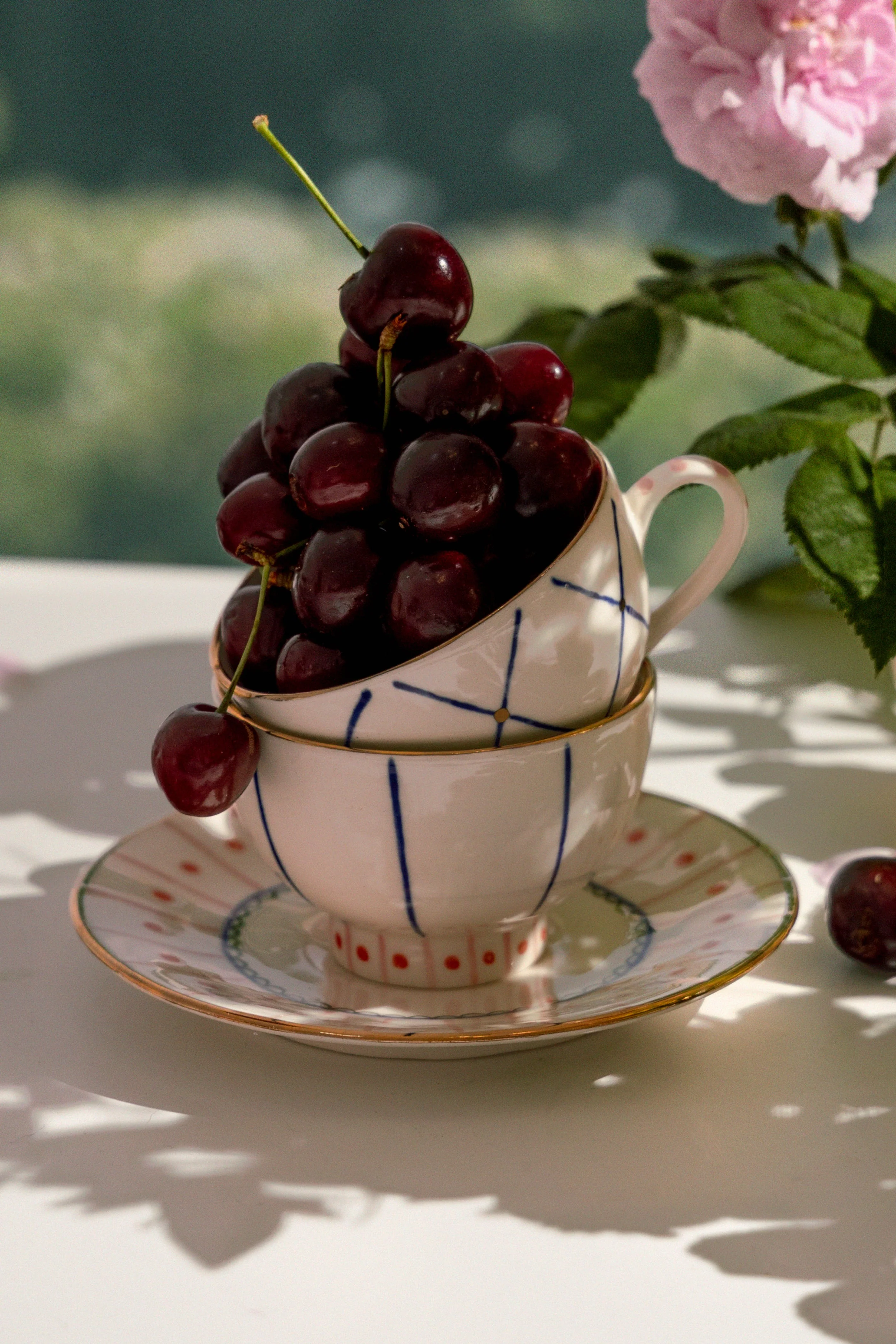 Set of two tea cups Easter - Image 6
