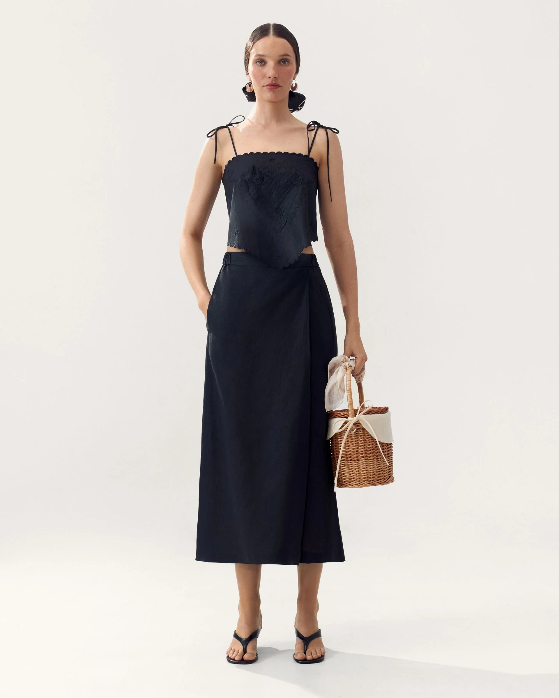 Skirt-Like Naive Trousers - Image 4